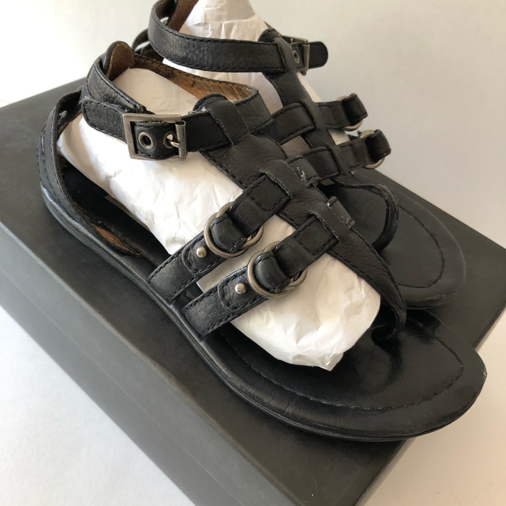 Cynthia Vincent black Hayes sandals